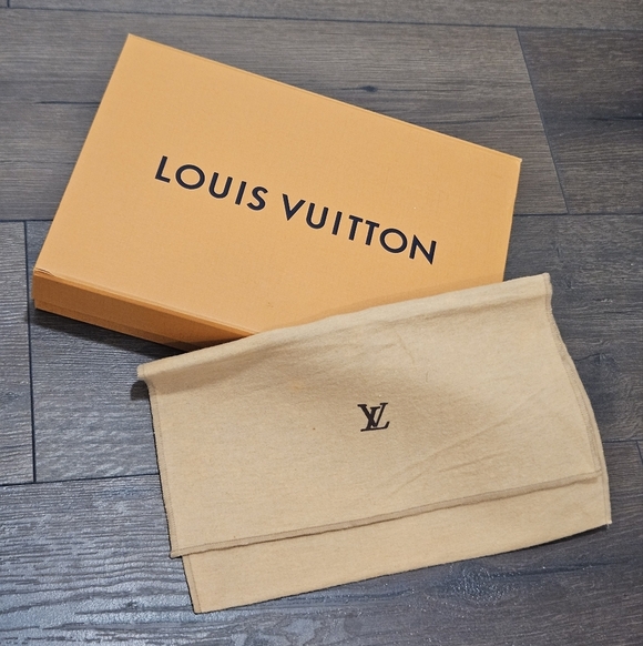 Louis Vuitton Clutch Box and Dust Bag Pair - Picture 1 of 13